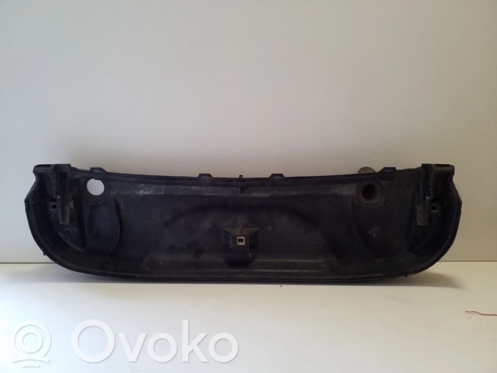 BMW X3 E83 Ohjaamon sisäilman mikrosuodattimen runko (osa) 