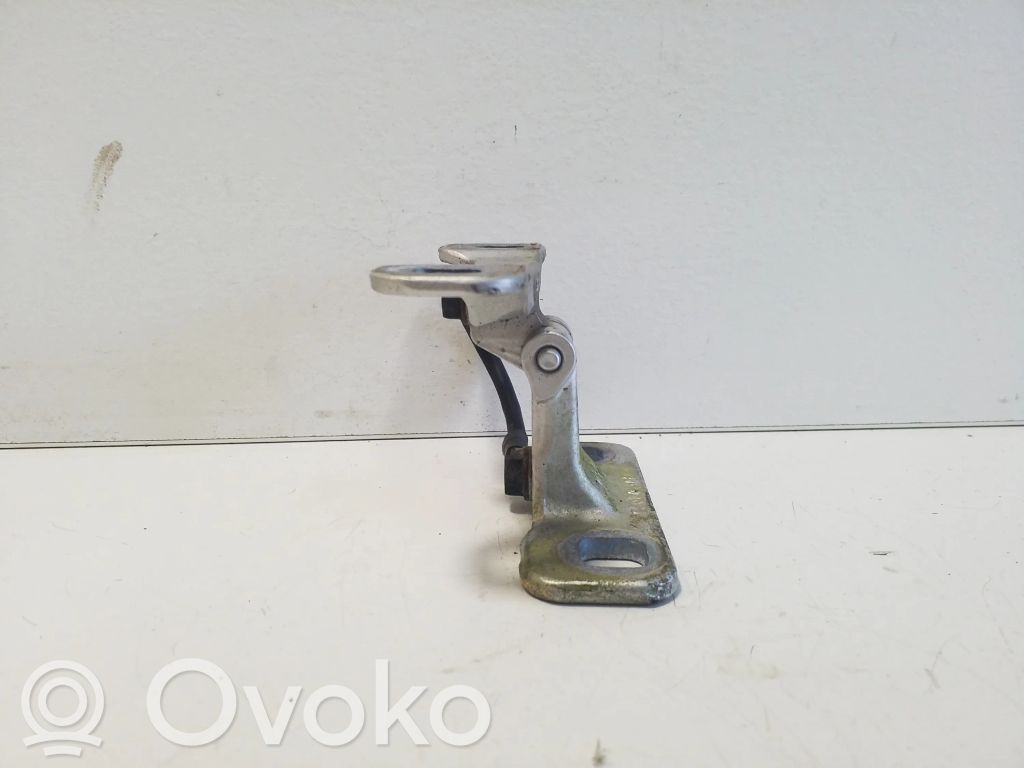 BMW X3 E83 Tailgate/trunk/boot hinge 