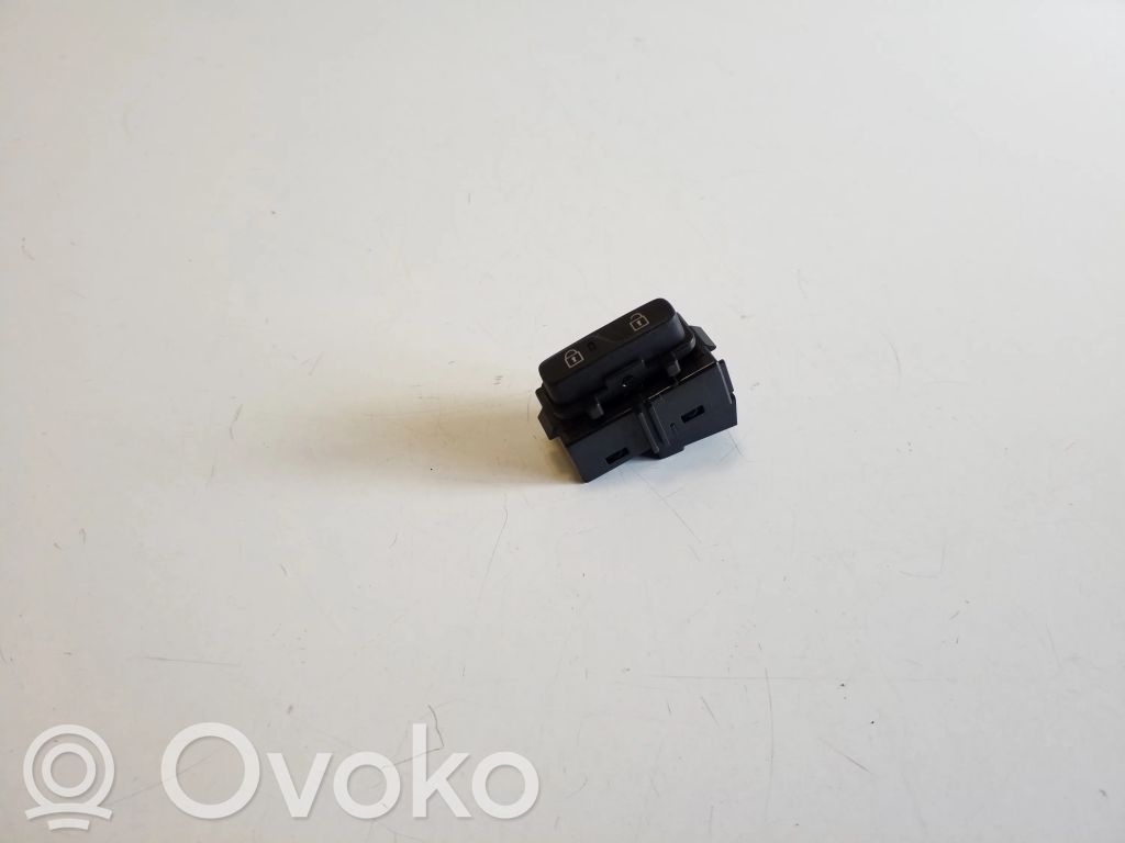 Volvo V40 Cross country Central locking switch button 