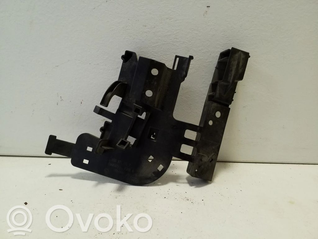 Muu moottoritilan osa   5Q0971615P