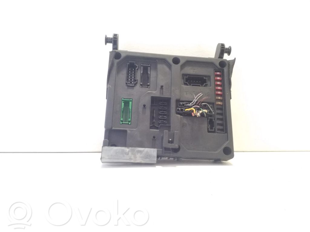 Seat Alhambra (Mk1) Comfort/convenience module 