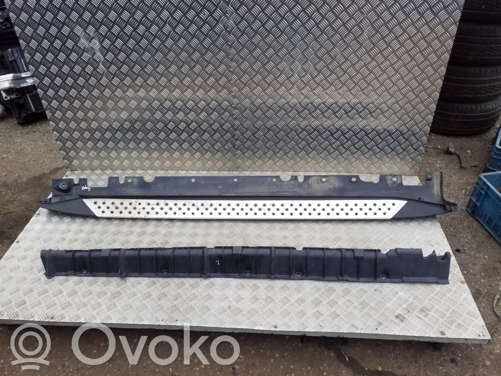 BMW X5 E70 Sill 