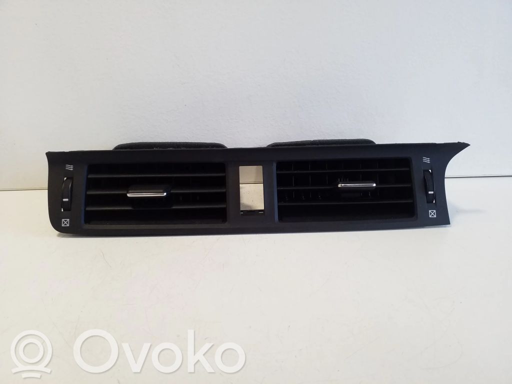 Lexus CT 200H Rejilla de ventilación central del panel