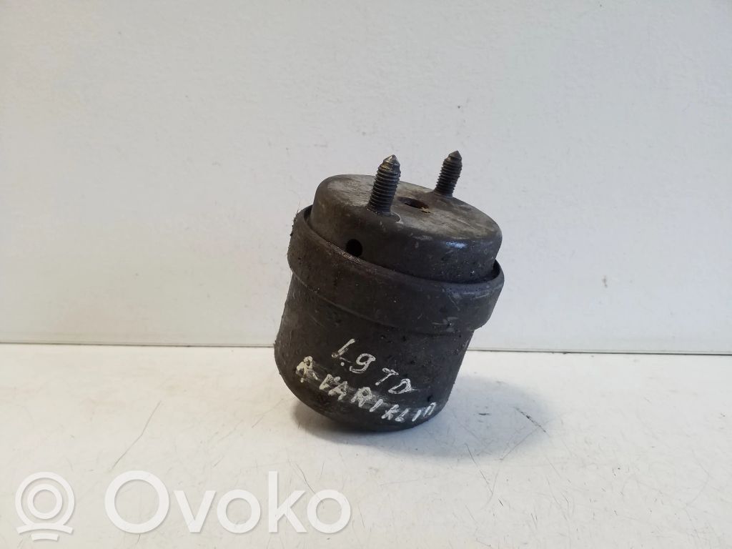 Volkswagen Transporter - Caravelle T4 Engine mount bracket 