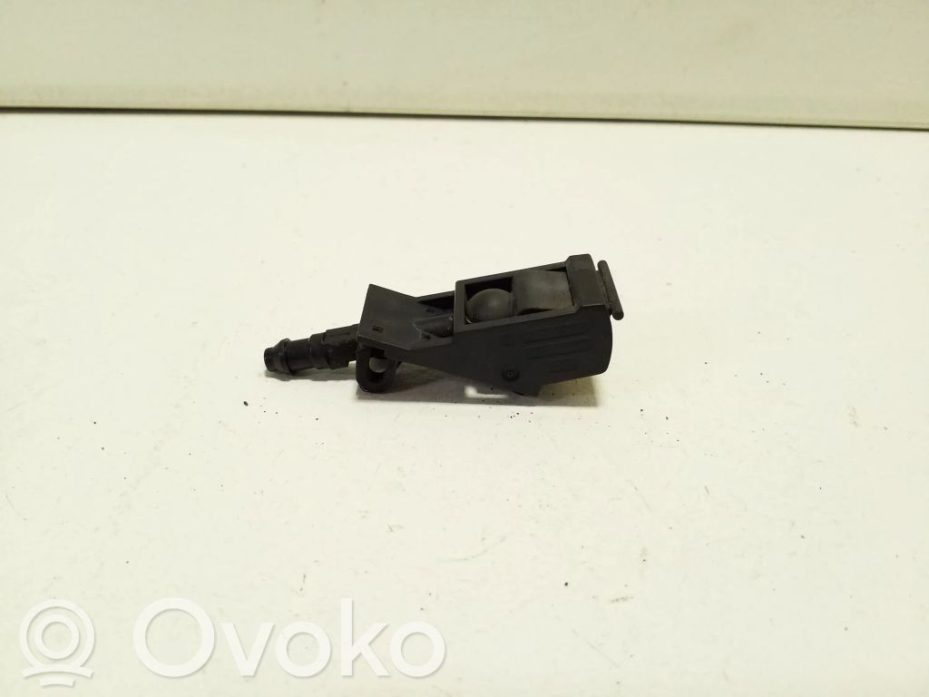 Volkswagen Polo V 6R Ugello a spruzzo lavavetri per parabrezza