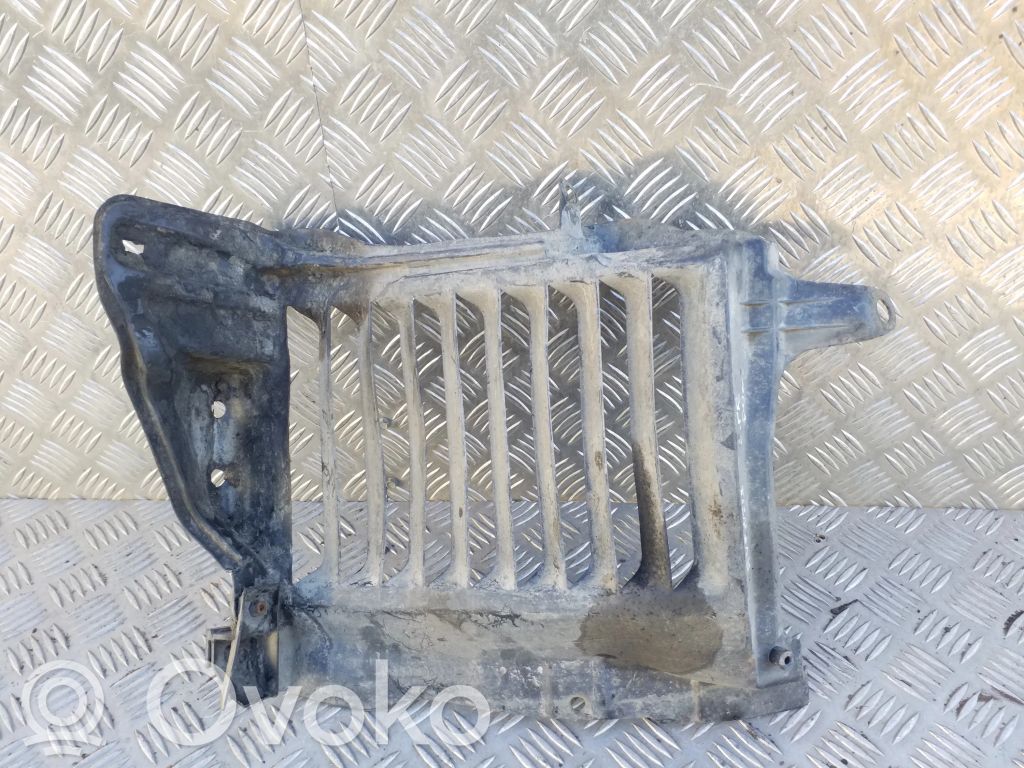 Toyota Avensis T220 Etupyörän sisälokasuojat