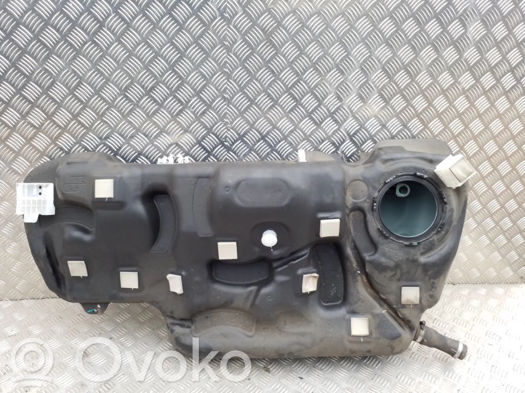Volvo XC40 Polttoainesäiliö 