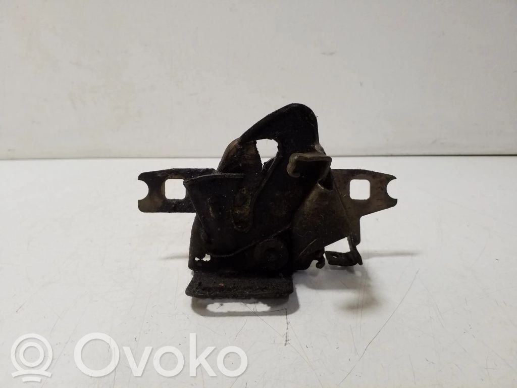 Volkswagen Golf III Zamek pokrywy przedniej / maski silnika 
