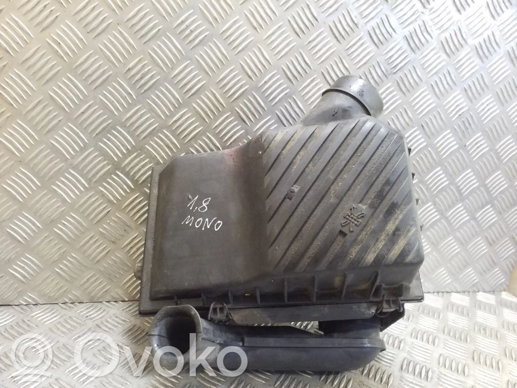 Volkswagen PASSAT B4 Obudowa filtra powietrza 