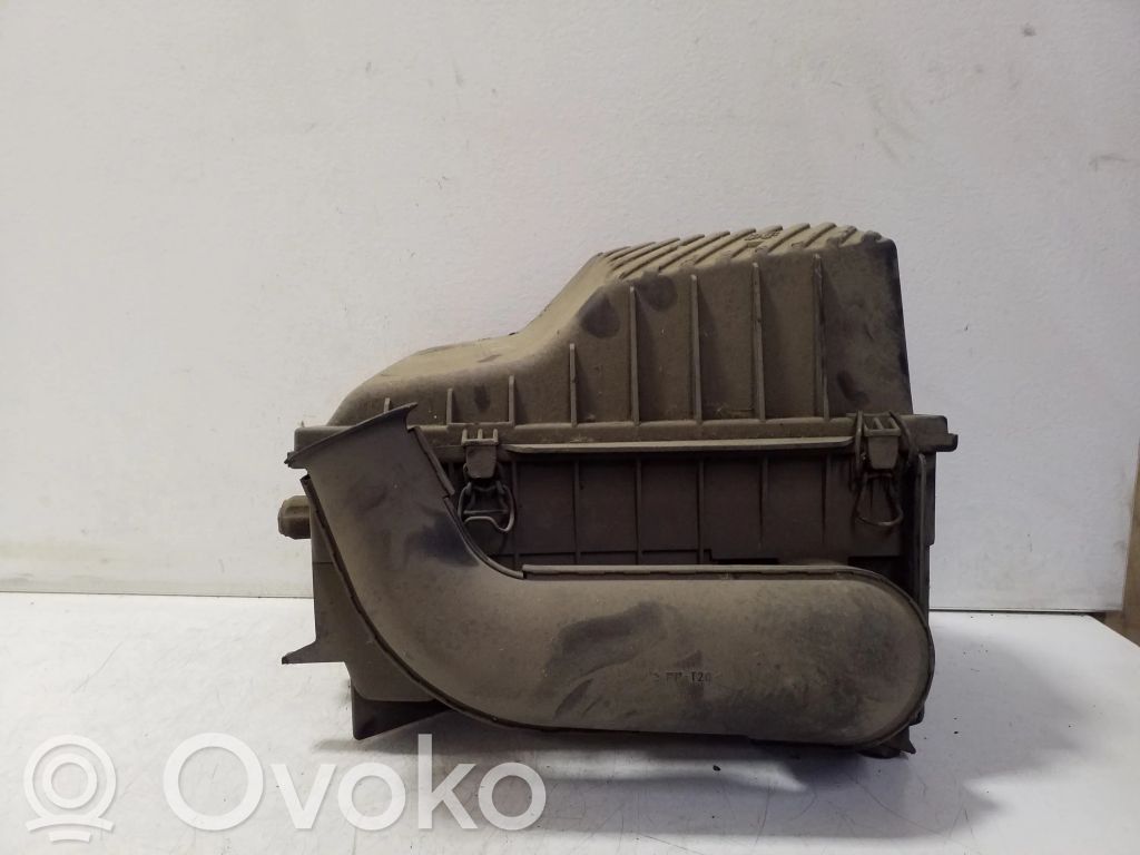 Volkswagen PASSAT B4 Luftfilterkasten 