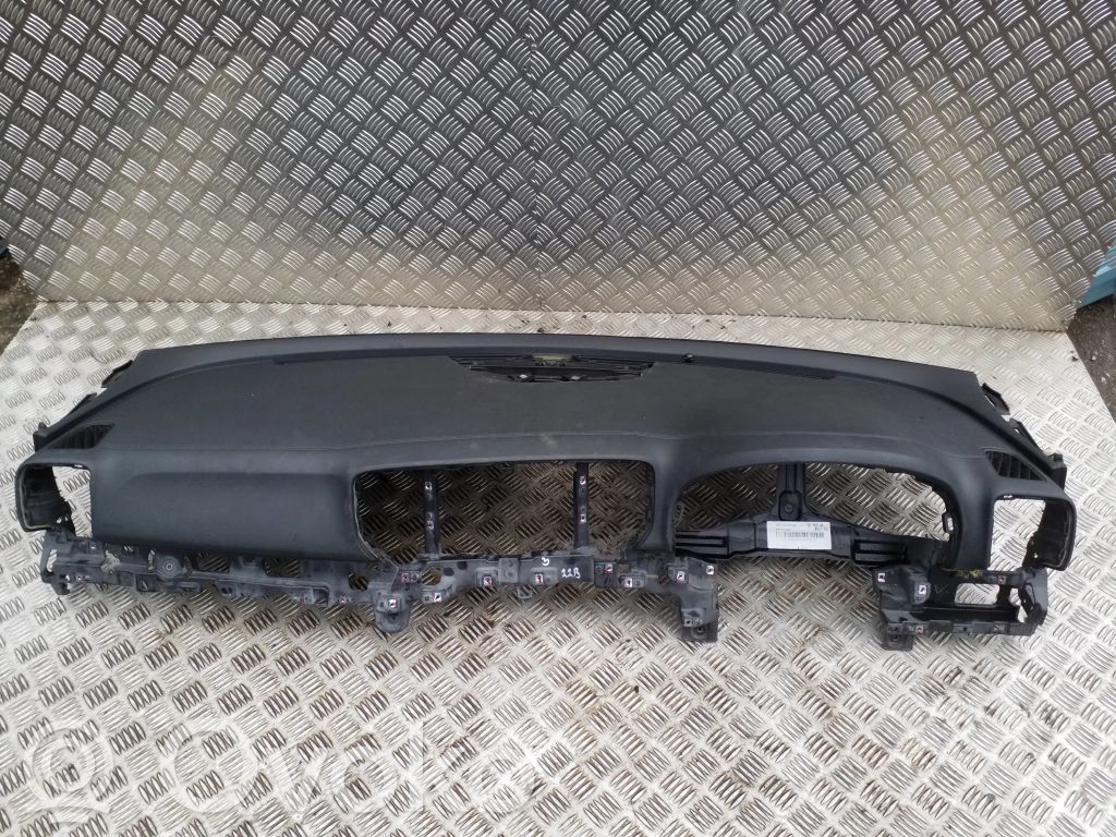 KIA Sportage Dashboard 