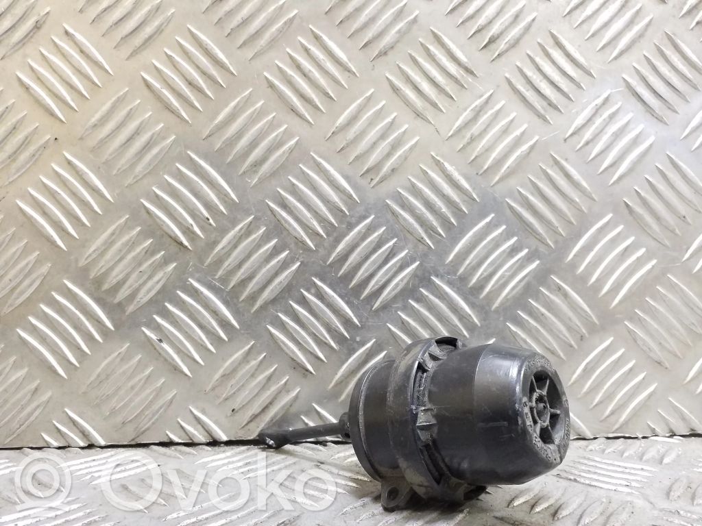 Volkswagen PASSAT B4 Supapă vacuum 