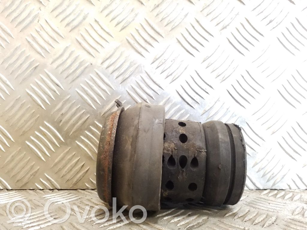 Volkswagen PASSAT B4 Wspornik / Mocowanie silnika 
