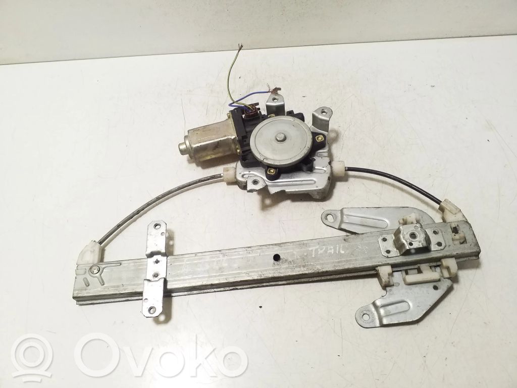 Nissan X-Trail T30 Macara geam ușă spate cu motor 