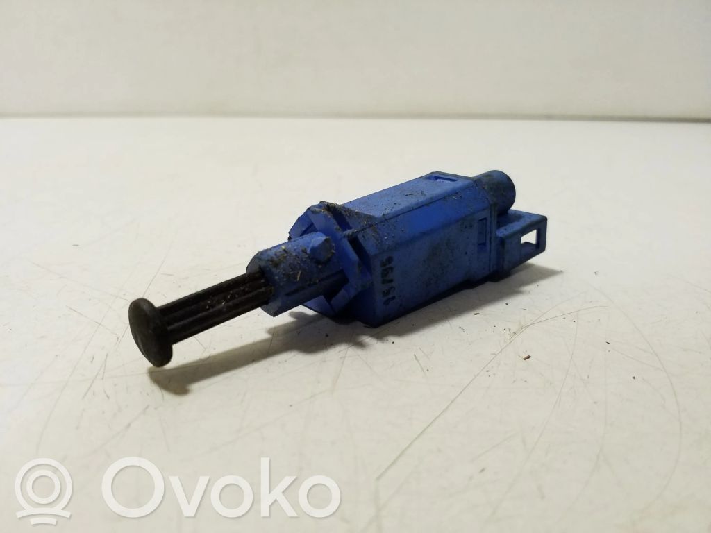 Volkswagen PASSAT B4 Interruttore del pedale del freno