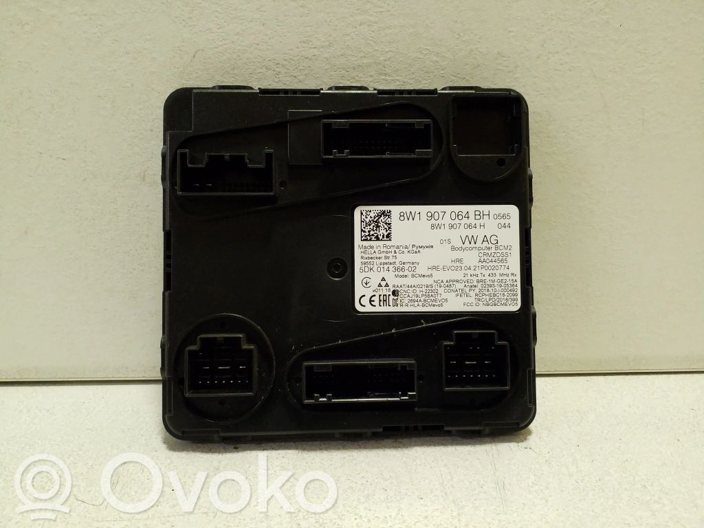 Sonstige Steuergeräte / Module   8W1907064BH,8W1907064H,5DK01436602
