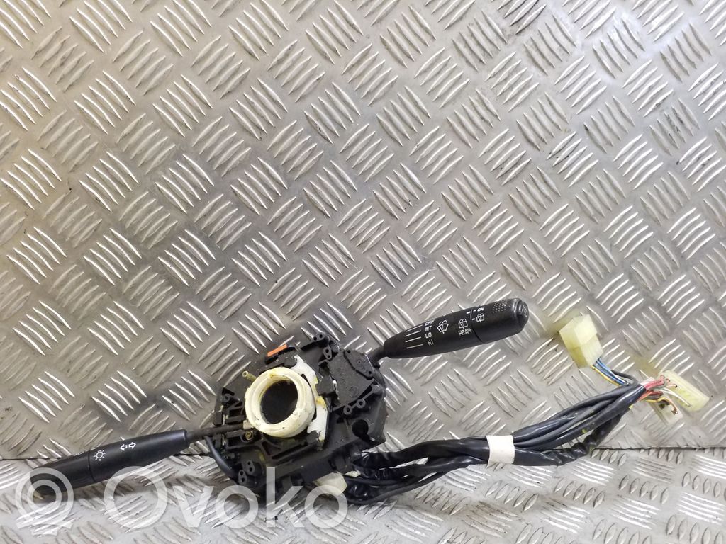 Subaru Legacy Leva/interruttore dell’indicatore di direzione e tergicristallo 