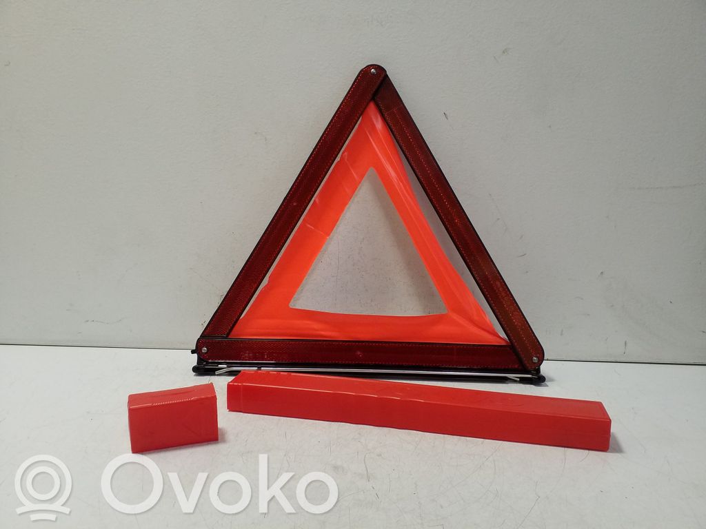 Varoituskolmio   E1127R033996