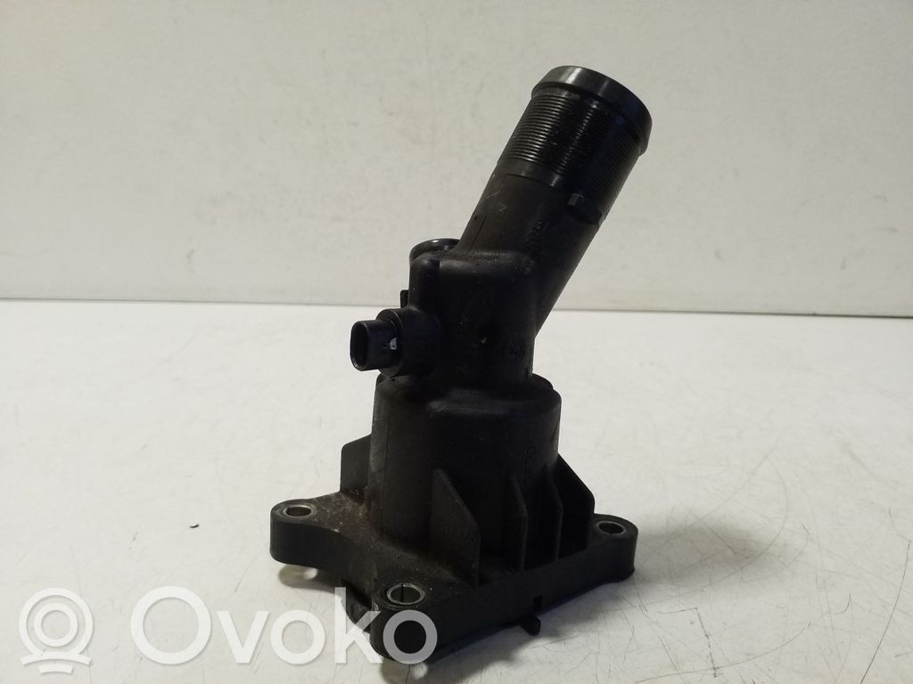 Volvo XC90 Carcasa del termostato 