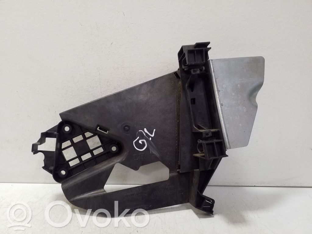Volvo XC60 Kita galinių durų apdailos detalė 