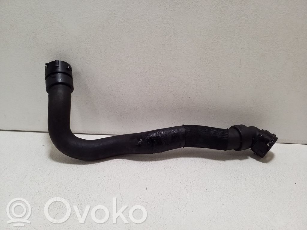 Volvo XC60 Tubo flessibile del liquido di raffreddamento del motore