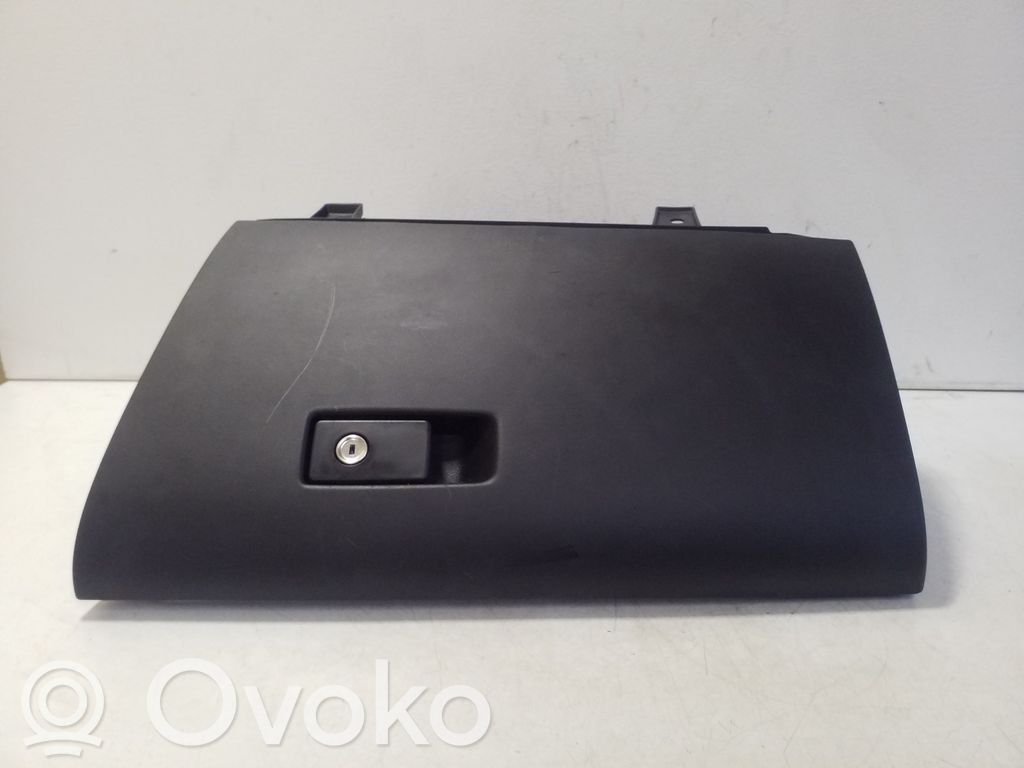 Volvo XC60 Daiktadėžės (bordačioko) komplektas 