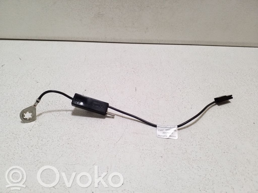 Ford Kuga II Pystyantennivahvistin 