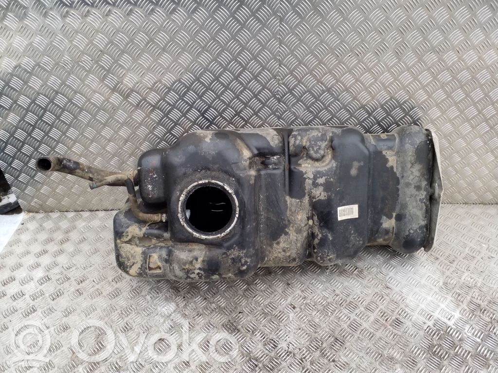 Nissan Navara D23 Polttoainesäiliö 