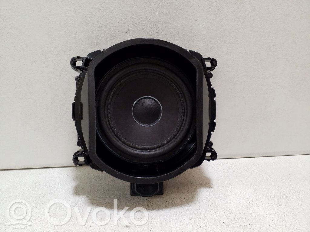 BMW X5 F15 Subwoofer 