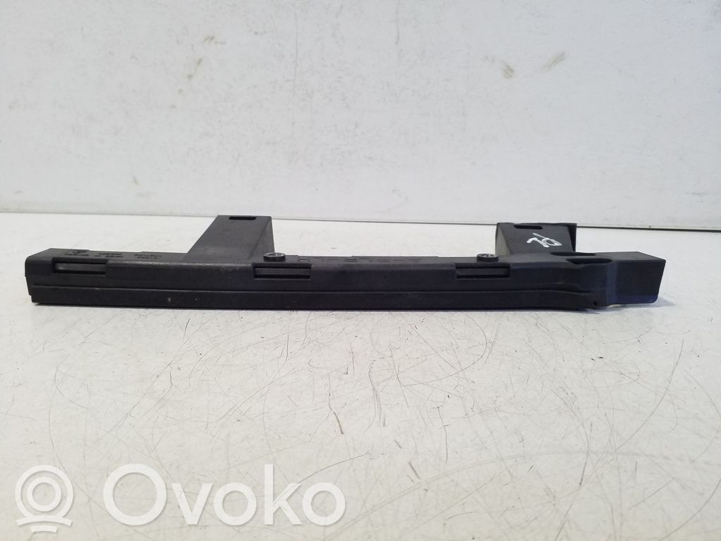 Front door windshield rail   61863