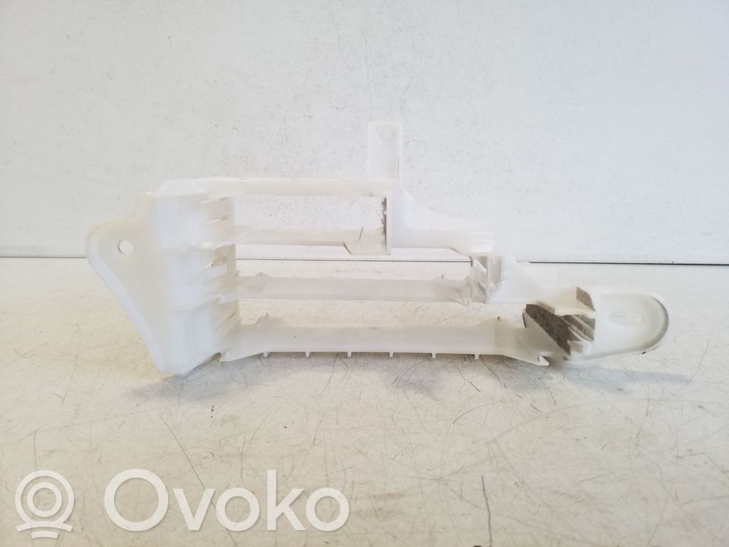 Toyota Prius (XW30) Otros repuestos del interior 
