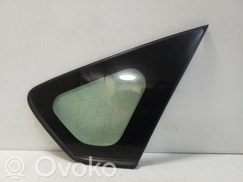 Toyota Prius (XW30) Rear side window 