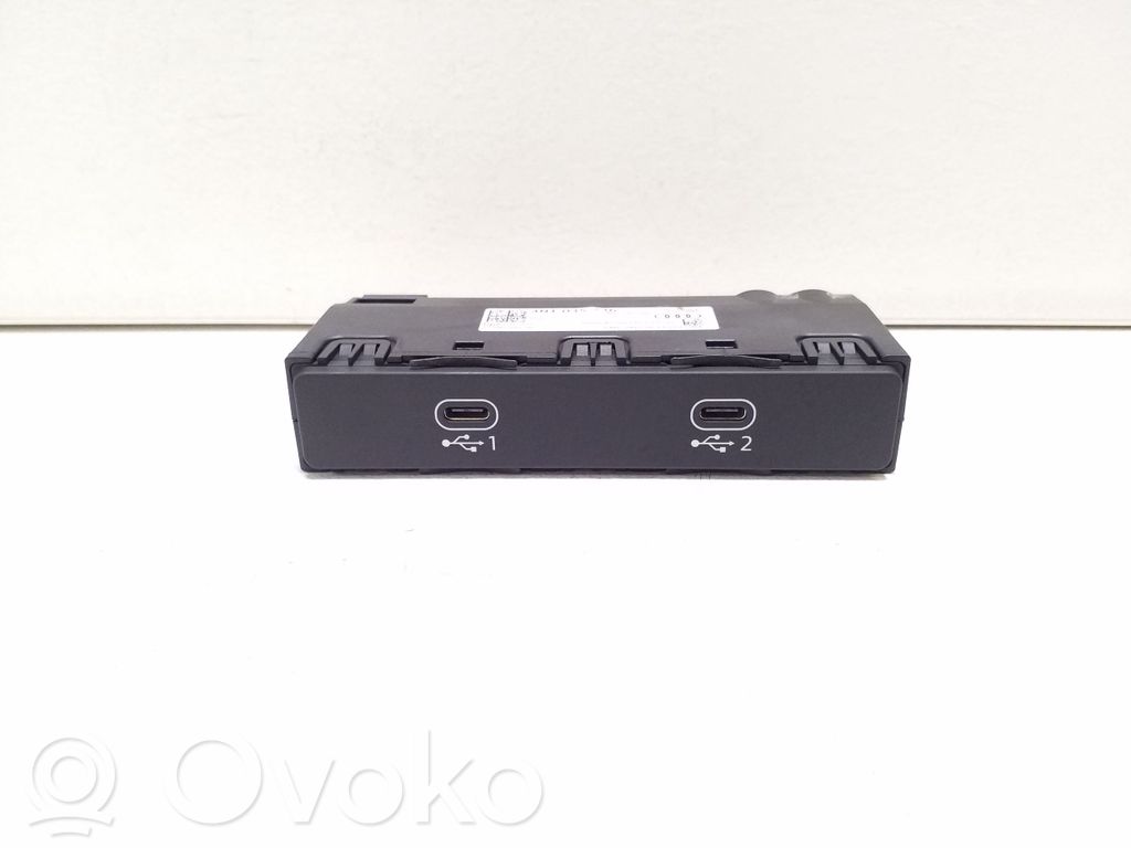 Audi A6 S6 C8 4K USB socket connector 
