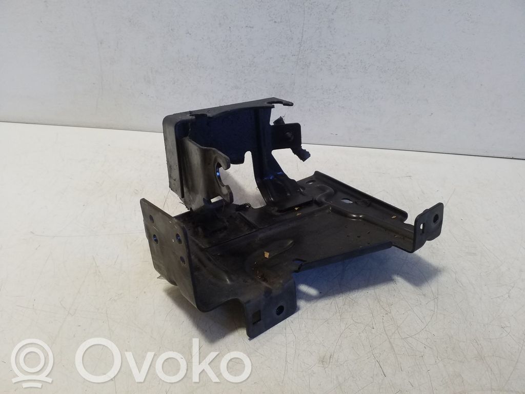 ABS pump bracket   BK21V020C74AB