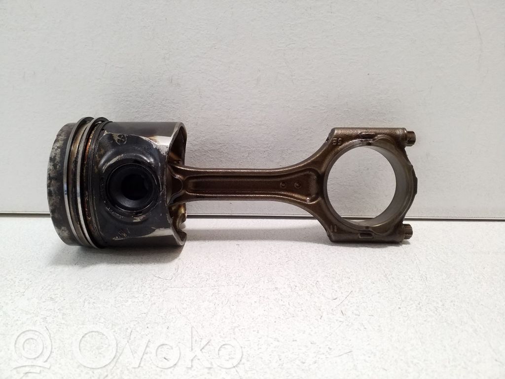Volvo XC60 Piston with connecting rod 