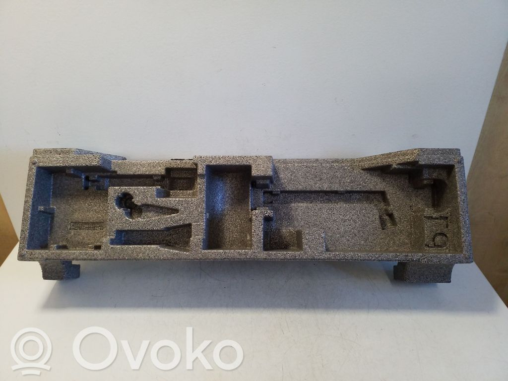 Volvo XC60 Työkalupakki 