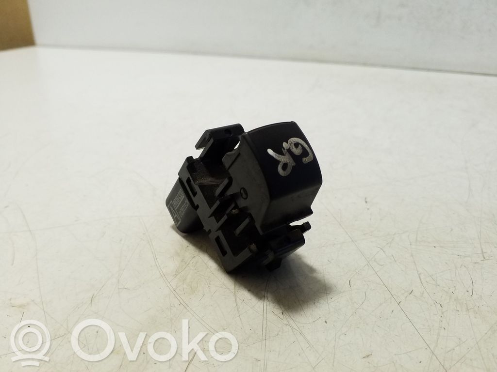 Mitsubishi L200 Electric window control switch 
