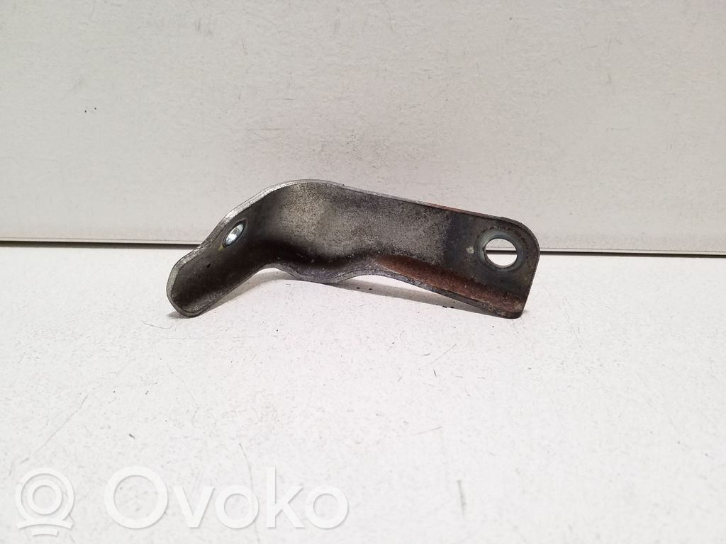 Mitsubishi L200 Alte piese compartiment motor 