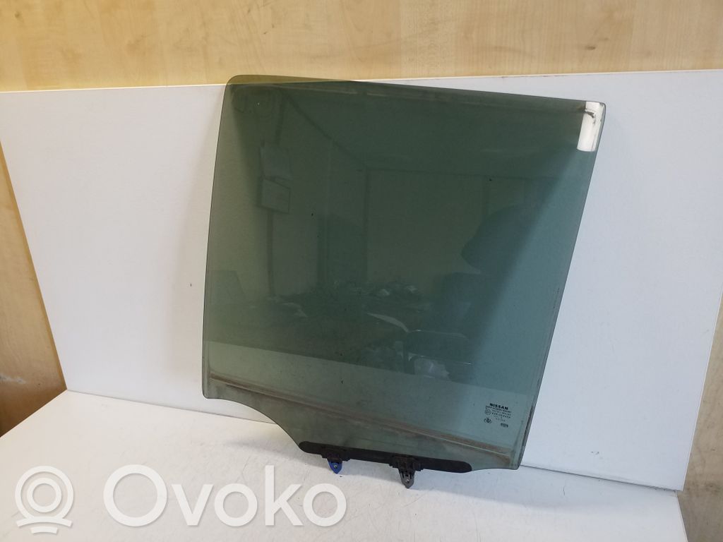 Nissan Pathfinder R51 Rear door window glass 