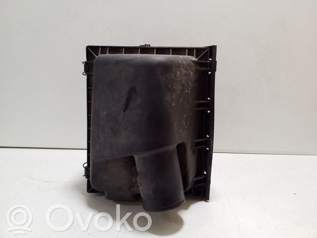 Dodge Nitro Air filter box 