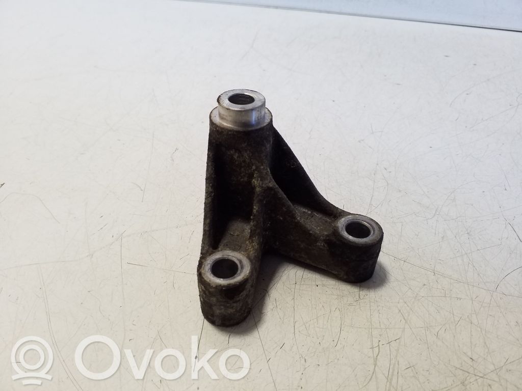 Autres pièces compartiment moteur   059145174C