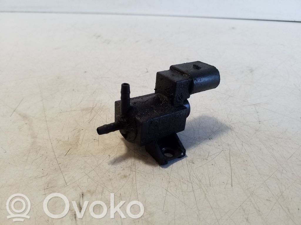 Electroválvula del turbo   037906283D