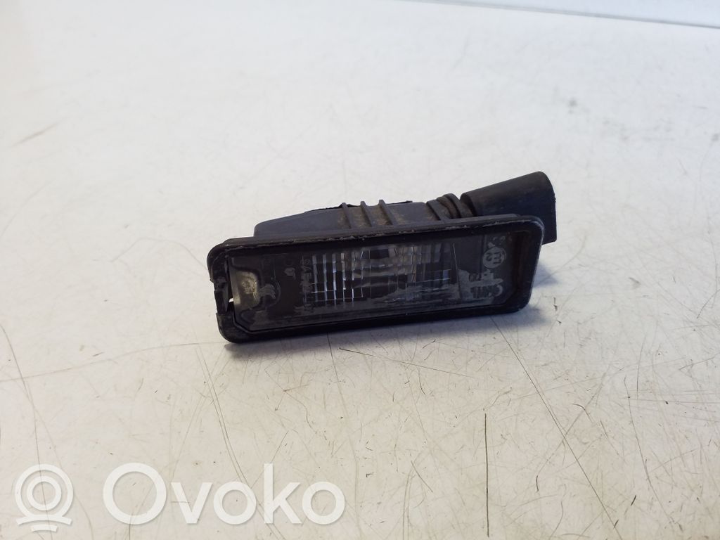 Porsche Cayenne (92A) Luce targa