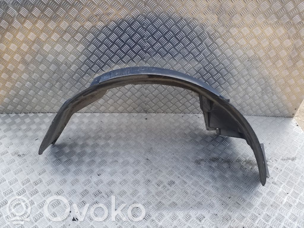 Front wheel arch liner splash guards   AB392116A562AD