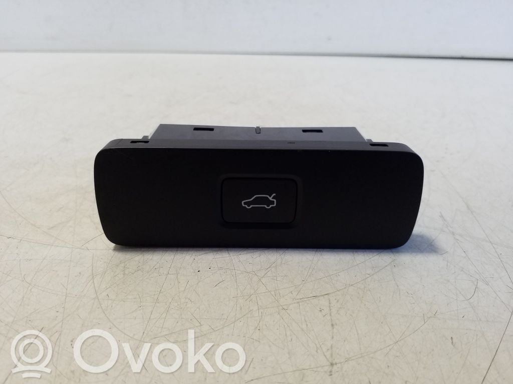 Volvo XC60 Interruptor para abrir la puerta trasera 