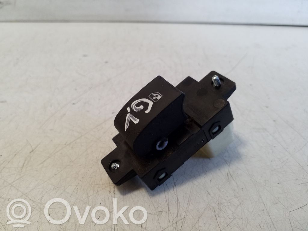 Electric window control switch   2G19