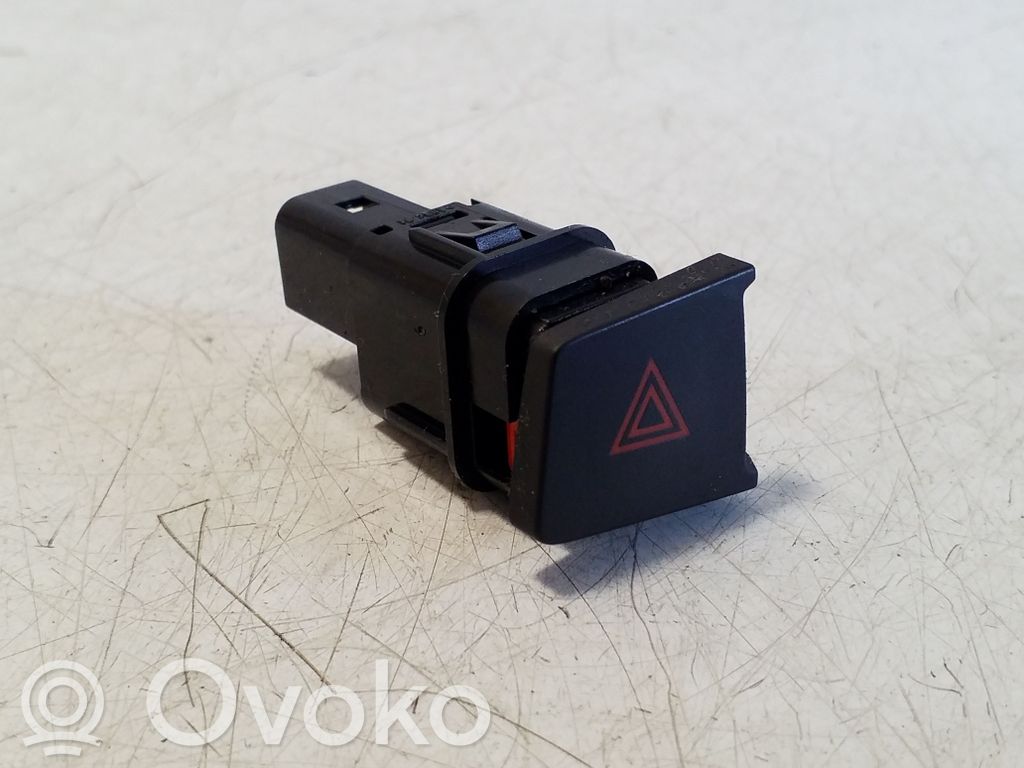 Chevrolet Captiva Hazard light switch 