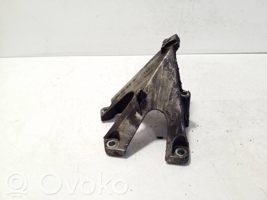 Engine mounting bracket   8E0199307F