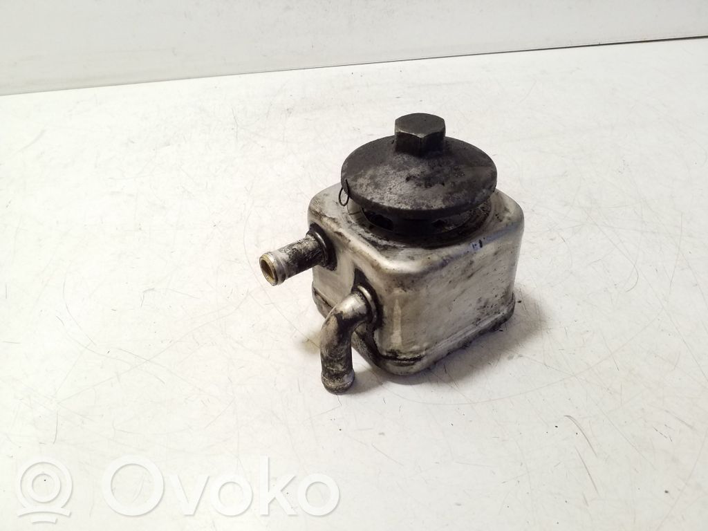 Audi A4 S4 B6 8E 8H Nakrętka filtra oleju 