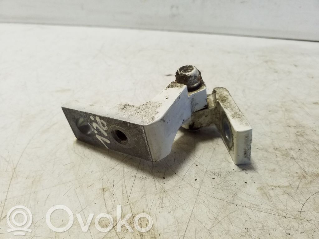 Charnière supérieure de porte avant